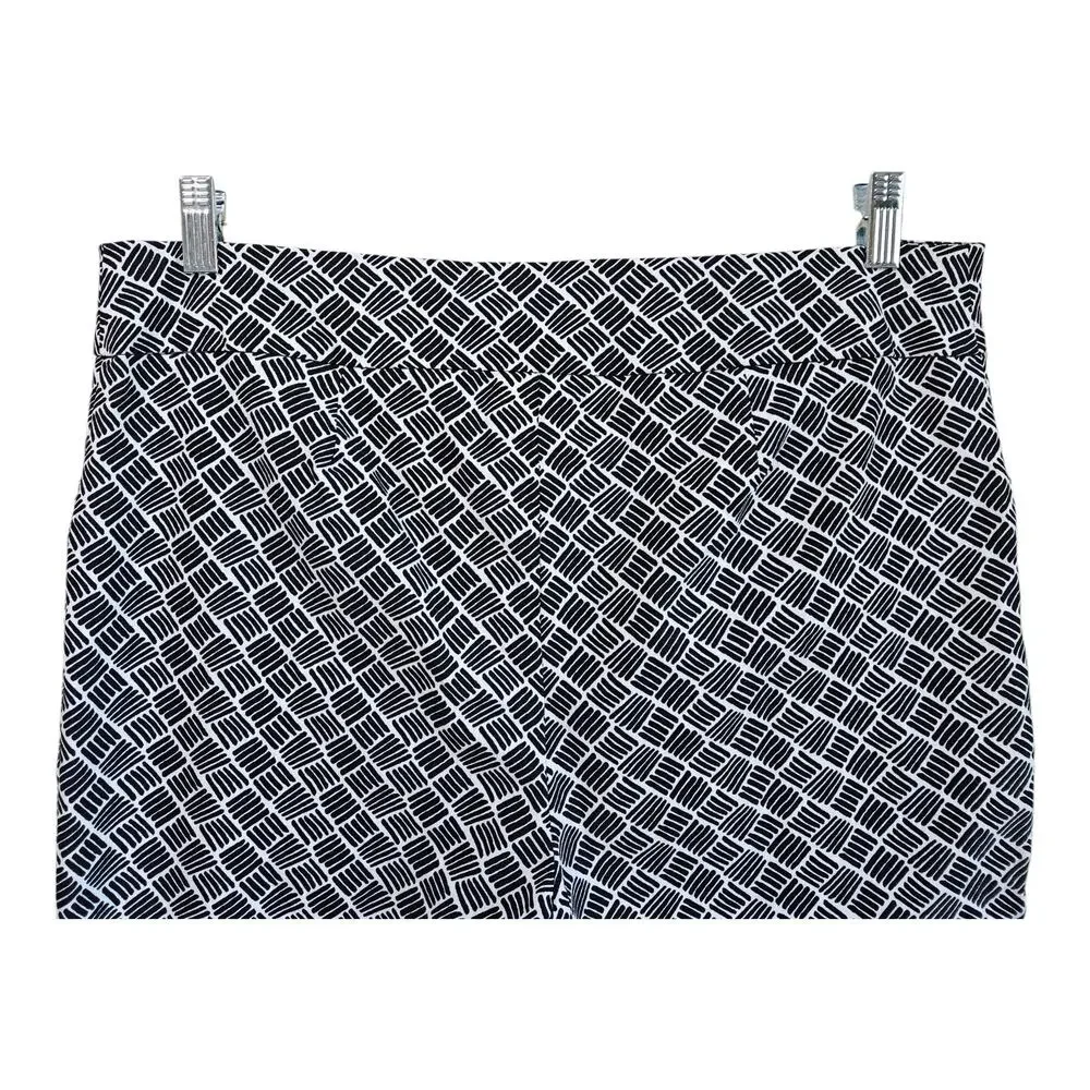 CHICO'S 3 Women XL Crop Pants Perfect Stretch Black White Ankle Lace Up 36x20.5